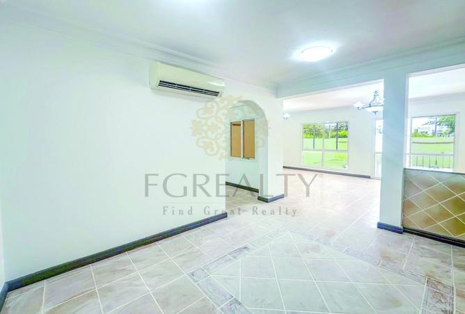 53144665 - Property Image 2