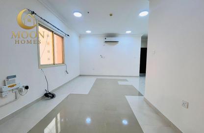 Apartment - 1 Bedroom - 1 Bathroom for rent in Umm Ghwailina Comm - Umm Ghuwalina - Umm Ghuwailina - Doha
