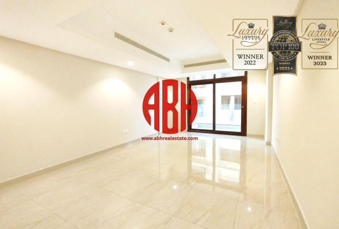 979636 - Property Image 2