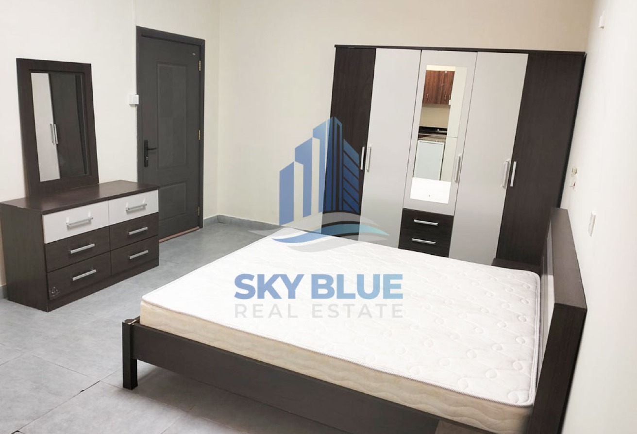 Cozy Studio Near Tawar Mall with Bills Included