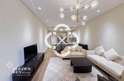 Apartment - 2 Bedrooms - 3 Bathrooms for rent in Floresta Gardens - Floresta Gardens - The Pearl Island - Doha