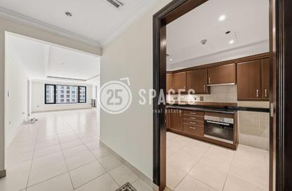 Apartment - 2 Bedrooms - 3 Bathrooms for rent in East Porto Drive - Porto Arabia - The Pearl Island - Doha