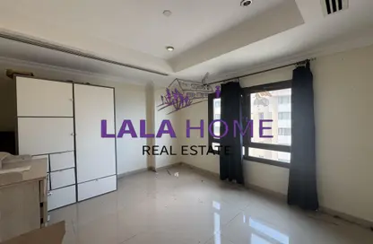Apartment - 1 Bedroom - 2 Bathrooms for rent in Tower 28 - Porto Arabia - The Pearl Island - Doha