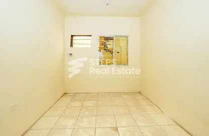 سكن عمال - استوديو - 8 حمامات للايجار في المنطقة الصناعية 4 - المنطقة الصناعية - المنطقة الصناعية - الدوحة