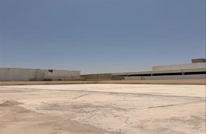 Warehouse - Studio - 2 Bathrooms for rent in Industrial Area - Doha