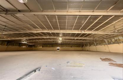 Warehouse - Studio - 2 Bathrooms for rent in Industrial Area - Doha