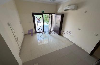 Compound - 7 Bedrooms - 6 Bathrooms for rent in Umm Salal Ali - Umm Salal Ali - Doha