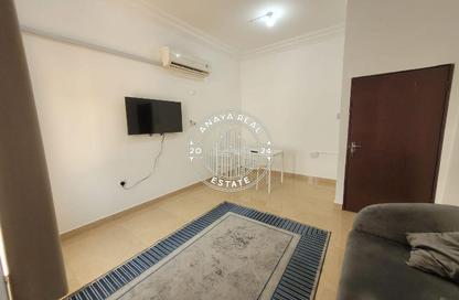 Villa - 1 - 1 for rent in Al Nuaija Street - Al Nuaija - Doha