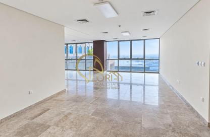 Apartment - 3 - 4 for rent in Zig Zag Tower B - Zig Zag Towers - West Bay - Doha