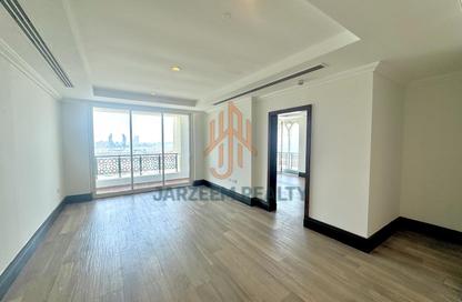 Apartment - 2 Bedrooms - 3 Bathrooms for rent in Viva East - Viva Bahriyah - The Pearl Island - Doha