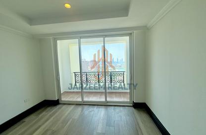 Apartment - 2 Bedrooms - 3 Bathrooms for rent in Viva East - Viva Bahriyah - The Pearl Island - Doha