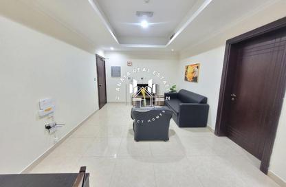 Apartment - 1 Bedroom - 2 Bathrooms for rent in Hadramout Street - Doha Al Jadeed - Doha