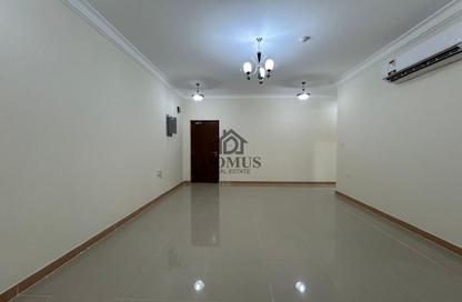 Apartment - 2 Bedrooms - 3 Bathrooms for rent in Thabit Bin Zaid Street - Al Mansoura - Doha