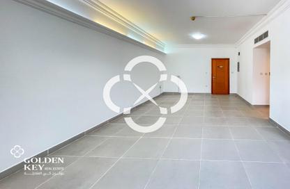 Apartment - 2 Bedrooms - 1 Bathroom for rent in Al Sadd Road - Al Sadd - Doha