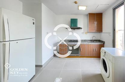 Apartment - 2 Bedrooms - 1 Bathroom for rent in Al Sadd Road - Al Sadd - Doha