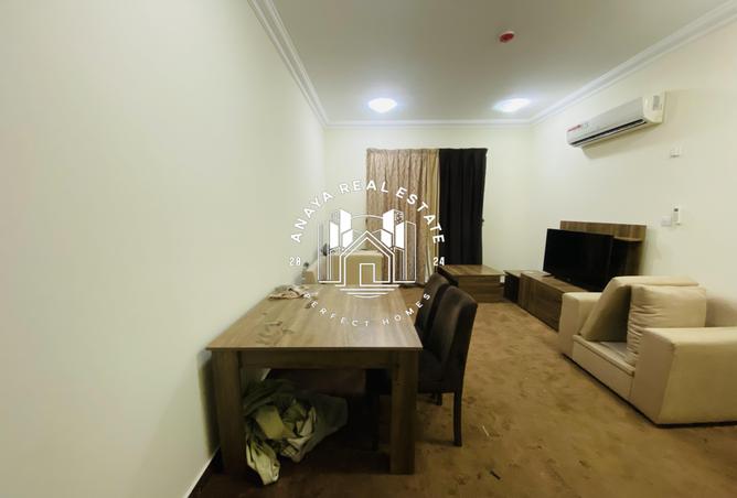 1005841 - Property Image 2