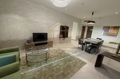 شقة - 2 غرف نوم - 3 حمامات للايجار في مبنى رمادا التجاري - شارع الروابي - المنتزه - الدوحة