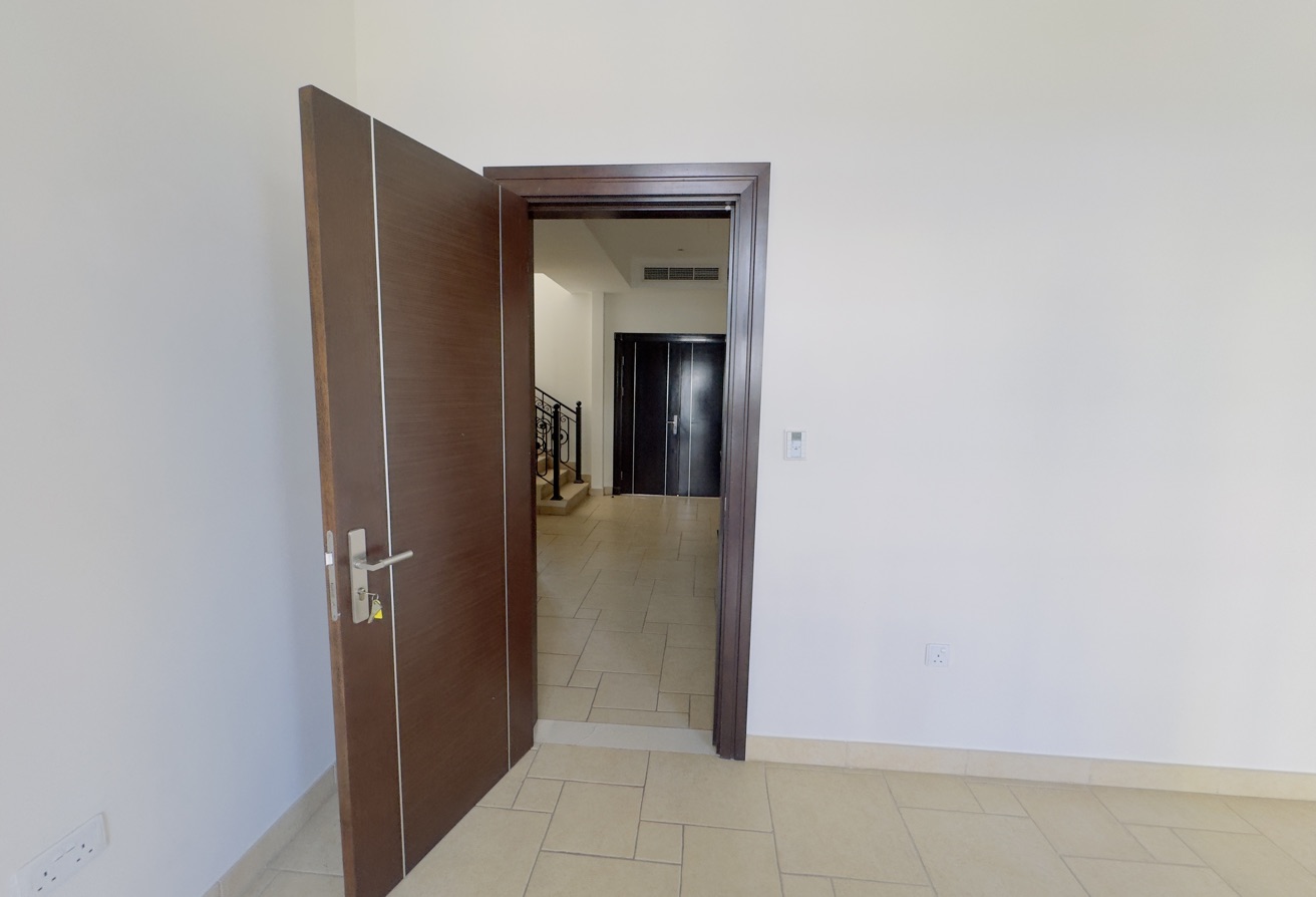 Premium 3 BHK Waterfront Villa | The Pearl Qatar thumbnail 17