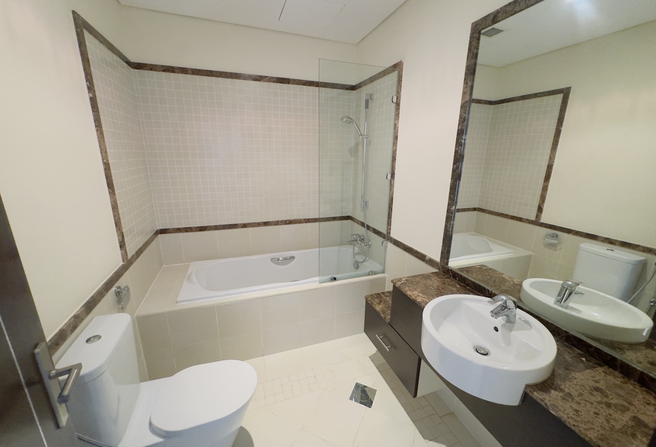 Premium 3 BHK Waterfront Villa | The Pearl Qatar thumbnail 11