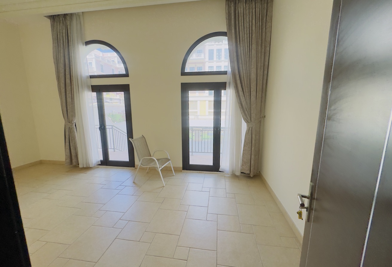 Premium 3 BHK Waterfront Villa | The Pearl Qatar thumbnail 15