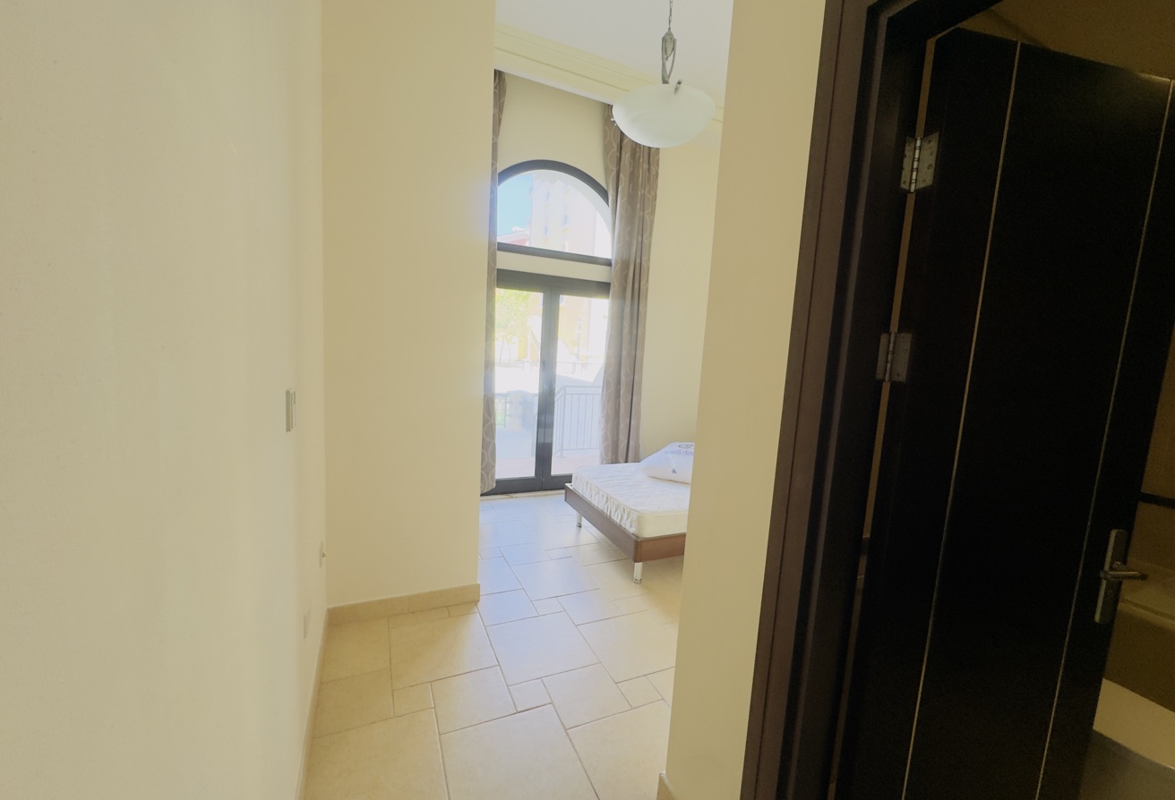 Premium 3 BHK Waterfront Villa | The Pearl Qatar thumbnail 10