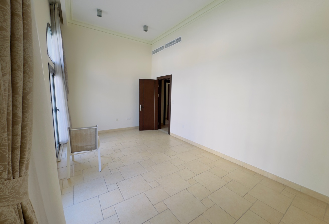 Premium 3 BHK Waterfront Villa | The Pearl Qatar thumbnail 18