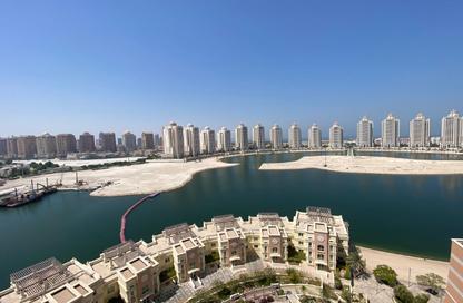 Apartment - 3 - 3 for rent in Tower 29 - Viva Bahriyah - The Pearl Island - Doha