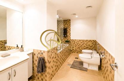 Apartment - 1 Bedroom - 2 Bathrooms for sale in East Porto Drive - Porto Arabia - The Pearl Island - Doha Apartment - 1 Bedroom - 2 Bathrooms for sale in East Porto Drive - Porto Arabia - The Pearl Island - Doha