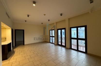 Apartment - 2 Bedrooms - 3 Bathrooms for rent in Mercato - Qanat Quartier - The Pearl Island - Doha