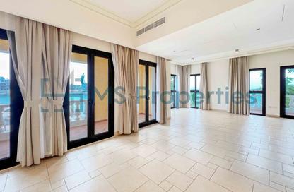 Townhouse - 3 Bedrooms - 4 Bathrooms for rent in Waterfront Townhouses - Qanat Quartier - The Pearl Island - Doha