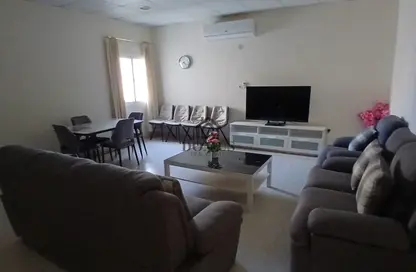 Apartment - 2 Bedrooms - 2 Bathrooms for rent in Al Zubair Bakkar Street - Al Sadd - Doha