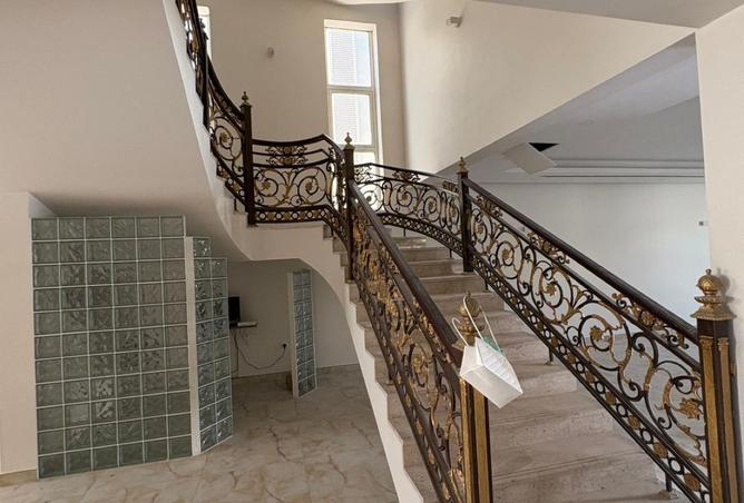 976184 - Property Image 2