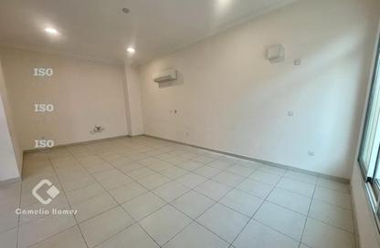 Villa - 5 - 5 for rent in Al Kheesa - Al Kheesa - Umm Salal Mohammed