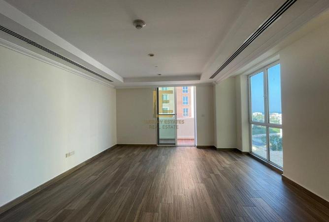 1011943 - Property Image 3