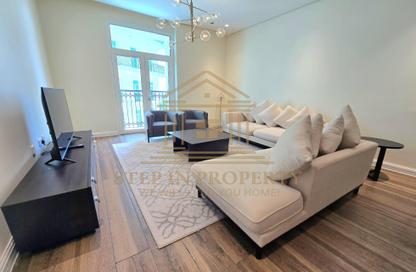 Apartment - 2 Bedrooms - 4 Bathrooms for rent in Viva East - Viva Bahriyah - The Pearl Island - Doha