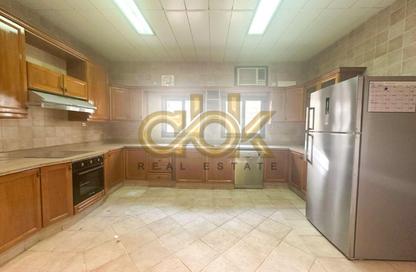 Villa - 4 Bedrooms - 5 Bathrooms for rent in Al Maha - Fereej Bin Omran - Doha