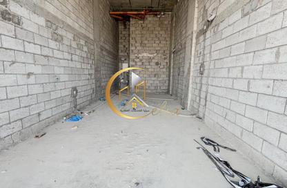 Shop - Studio - 1 Bathroom for rent in Al Hamraa Street - Al Thumama - Doha