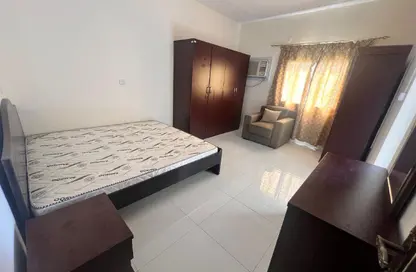Apartment - Studio - 1 Bathroom for rent in Najma - Doha