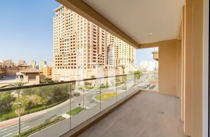 Apartment - 2 Bedrooms - 3 Bathrooms for sale in West Porto Drive - Porto Arabia - The Pearl Island - Doha