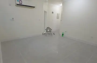 Apartment - 2 Bedrooms - 2 Bathrooms for rent in Al Nasr Street - Al Nasr - Doha