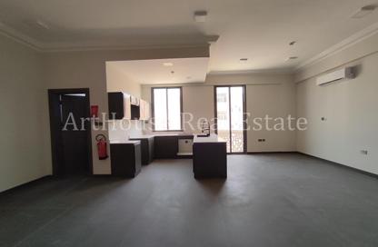 Apartment - 2 Bedrooms - 3 Bathrooms for rent in Bin Omran - Fereej Bin Omran - Doha
