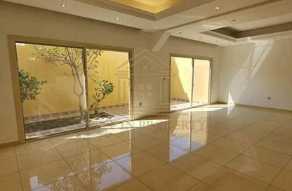 Villa - 5 - 5 for rent in Al Messila - Al Messila - Doha
