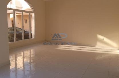 Villa - 6 Bedrooms - 4 Bathrooms for rent in Umm Salal Ali - Umm Salal Ali - Doha