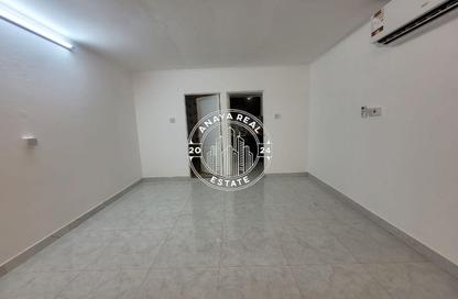 Villa - Studio - 1 for rent in Al Nuaija - Doha