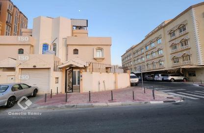 Villa - 4 Bedrooms - 4 Bathrooms for rent in Muaither South - Muaither Area - Doha