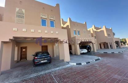 مجمع سكني - 4 غرف نوم - 5 حمامات للايجار في فلل واست باي لاغون - وست باي لاجون - بحيرة وست لاجون - الدوحة