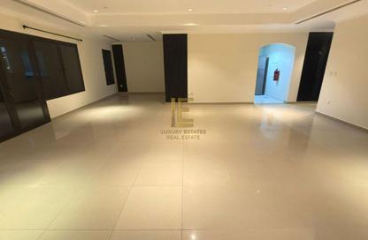 Apartment - 3 Bedrooms - 4 Bathrooms for rent in West Porto Drive - Porto Arabia - The Pearl Island - Doha Apartment - 3 Bedrooms - 4 Bathrooms for rent in West Porto Drive - Porto Arabia - The Pearl Island - Doha