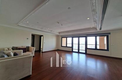Apartment - 2 Bedrooms - 3 Bathrooms for rent in East Porto Drive - Porto Arabia - The Pearl Island - Doha