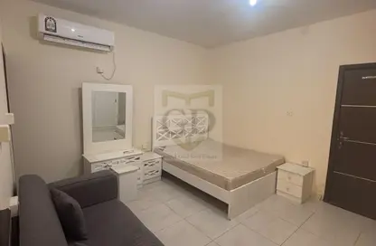 Apartment - 1 Bathroom for rent in Old Airport Road - Doha