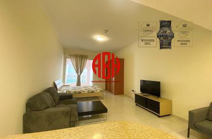 Apartment - Studio - 1 Bathroom for rent in Viva East - Viva Bahriyah - The Pearl Island - Doha